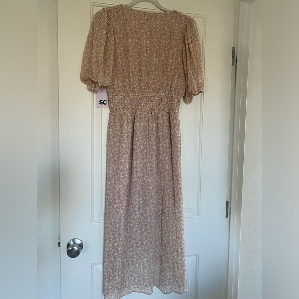 Spring dress - Picture 3 of 11